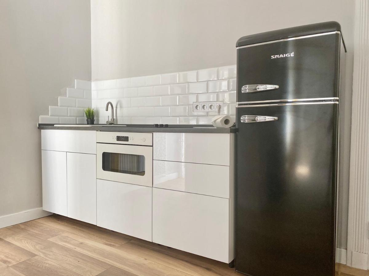 Standard Apartment By Hi5 - 2 Bedroom Suite In The Center Budapest Extérieur photo